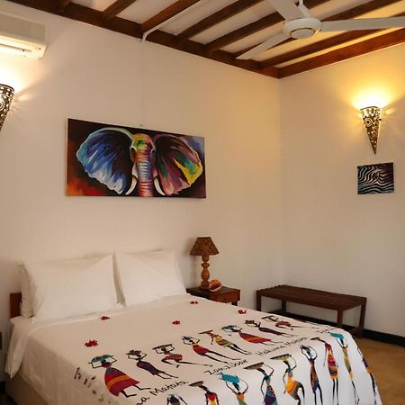 Ivory Ocean View Hotel Marumbi Екстериор снимка