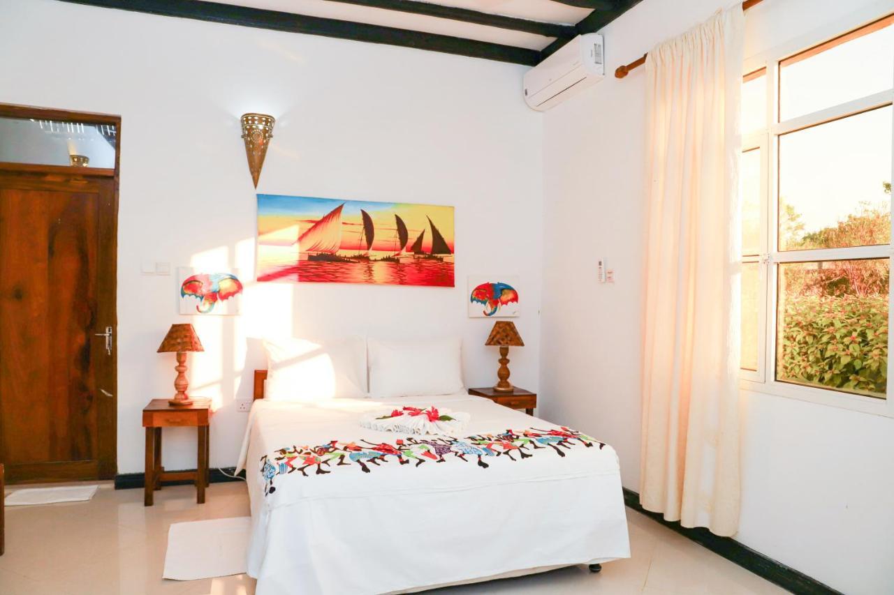 Ivory Ocean View Hotel Marumbi Екстериор снимка