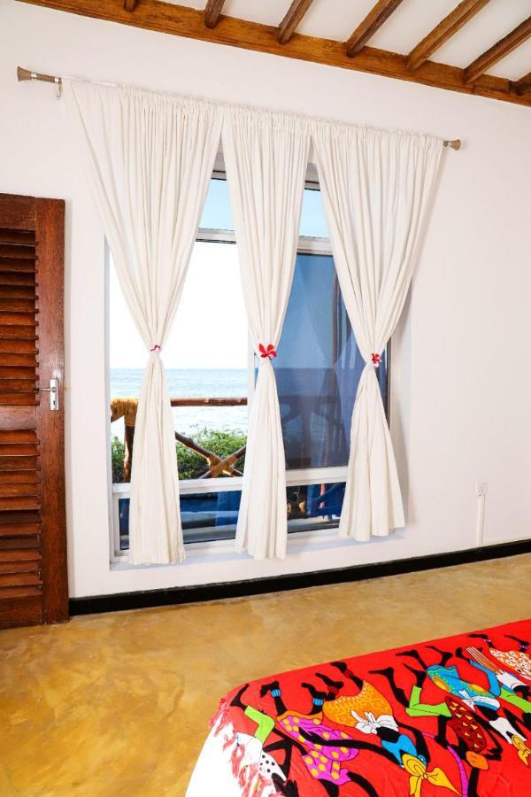 Ivory Ocean View Hotel Marumbi Екстериор снимка