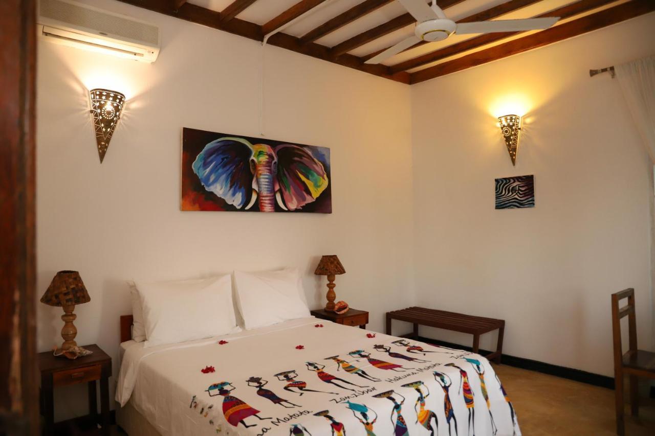 Ivory Ocean View Hotel Marumbi Екстериор снимка